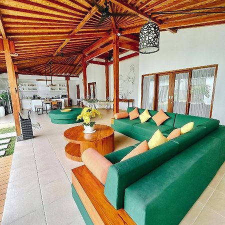 Villa Orked 3 With Family Room Seminyak Екстериор снимка