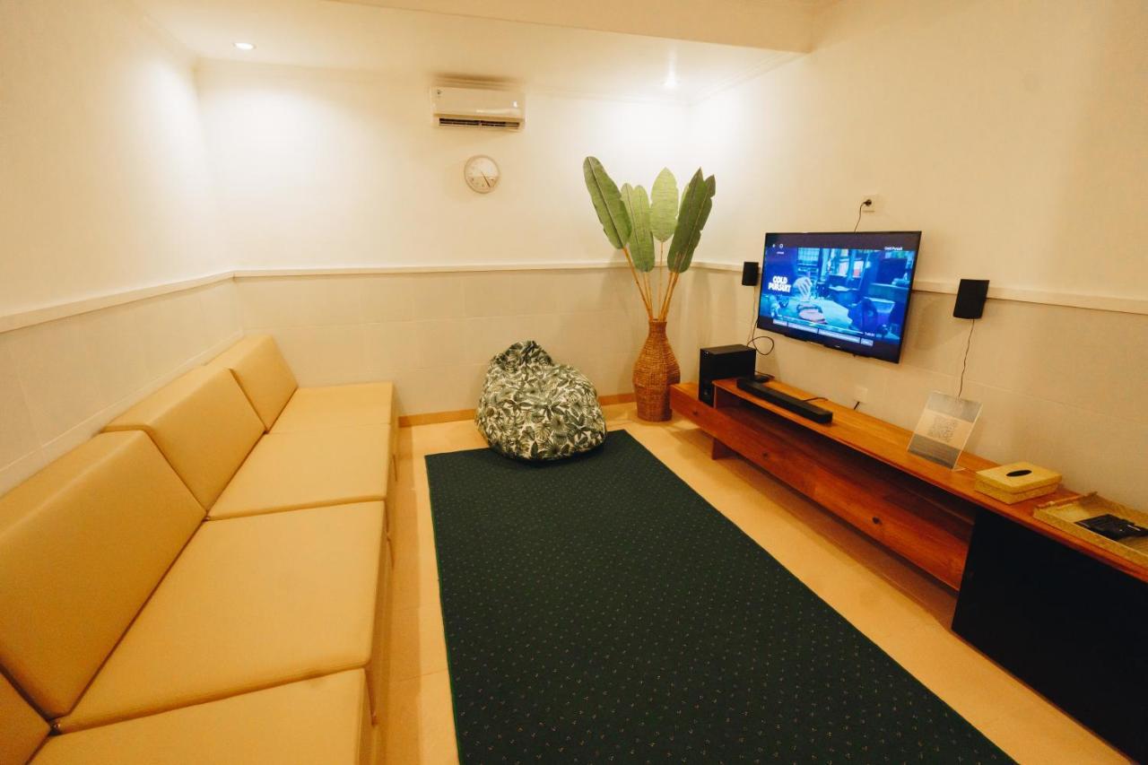Villa Orked 3 With Family Room Seminyak Екстериор снимка
